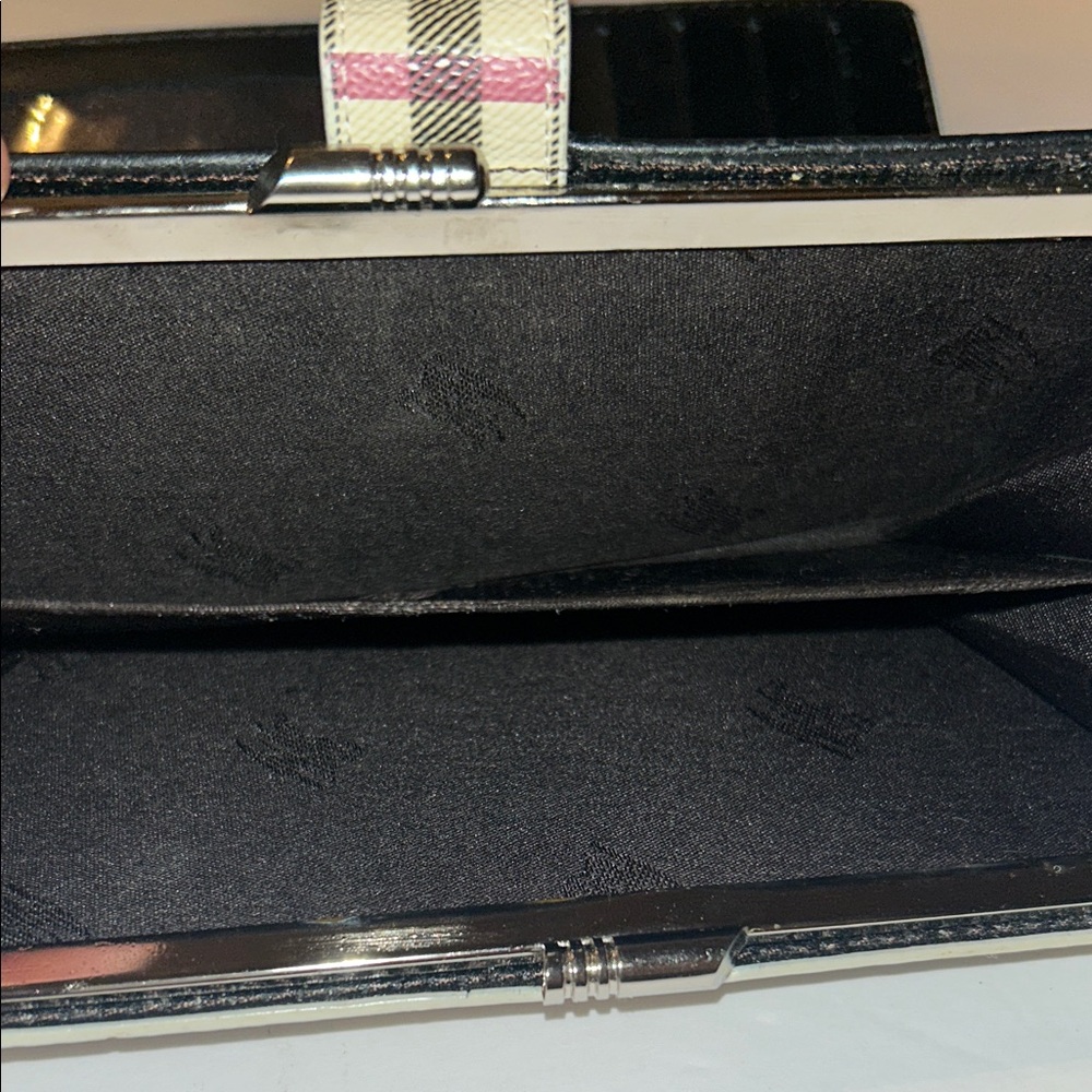 Burberry Beige and Black Checkered Wallet - Picture 4 of 4